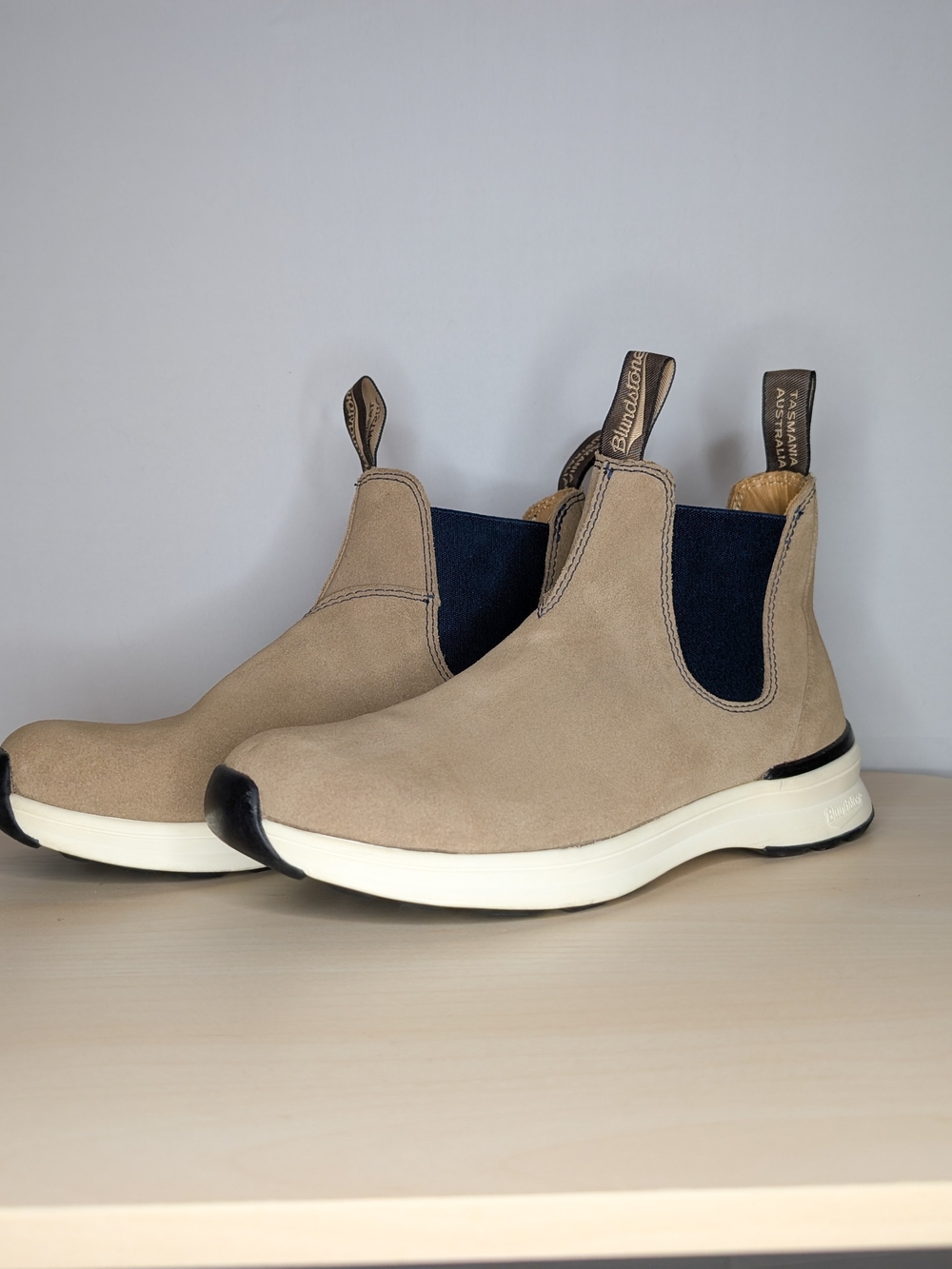 Blundstone Chelsea Boot Sneaker in Beige and Navy 2146 Chelsea